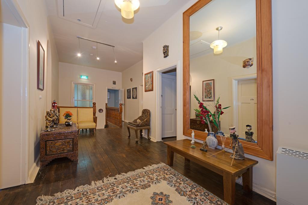 Edinburgh Gallery Bed & Breakfast Hobart Exterior photo