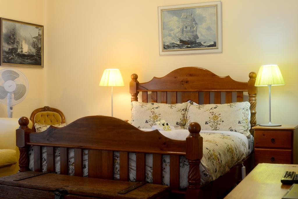 Edinburgh Gallery Bed & Breakfast Hobart Exterior photo