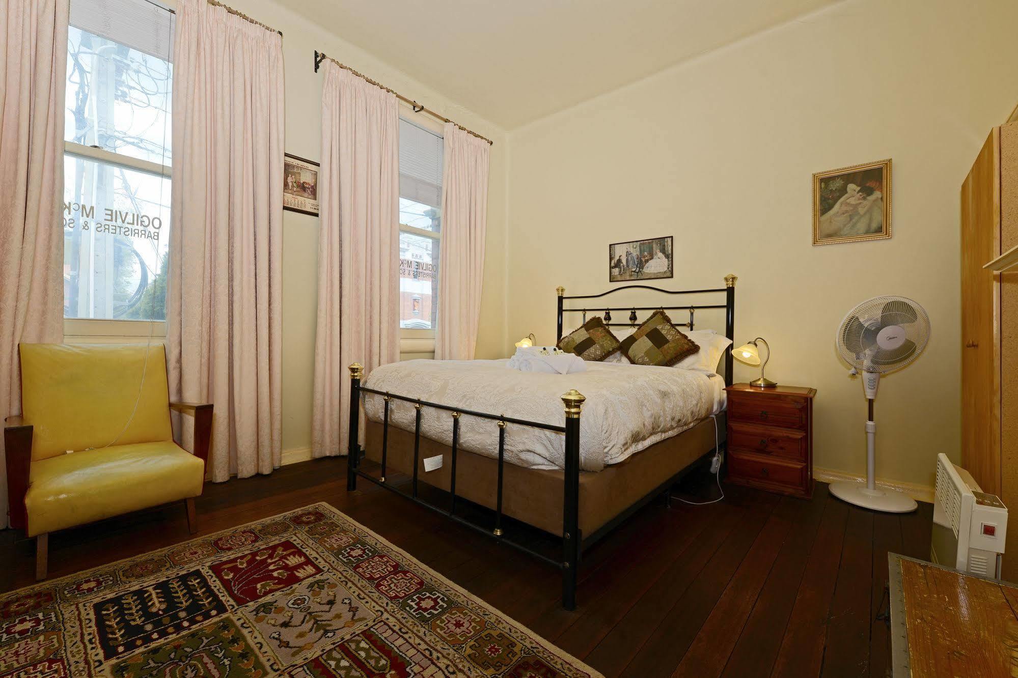 Edinburgh Gallery Bed & Breakfast Hobart Exterior photo