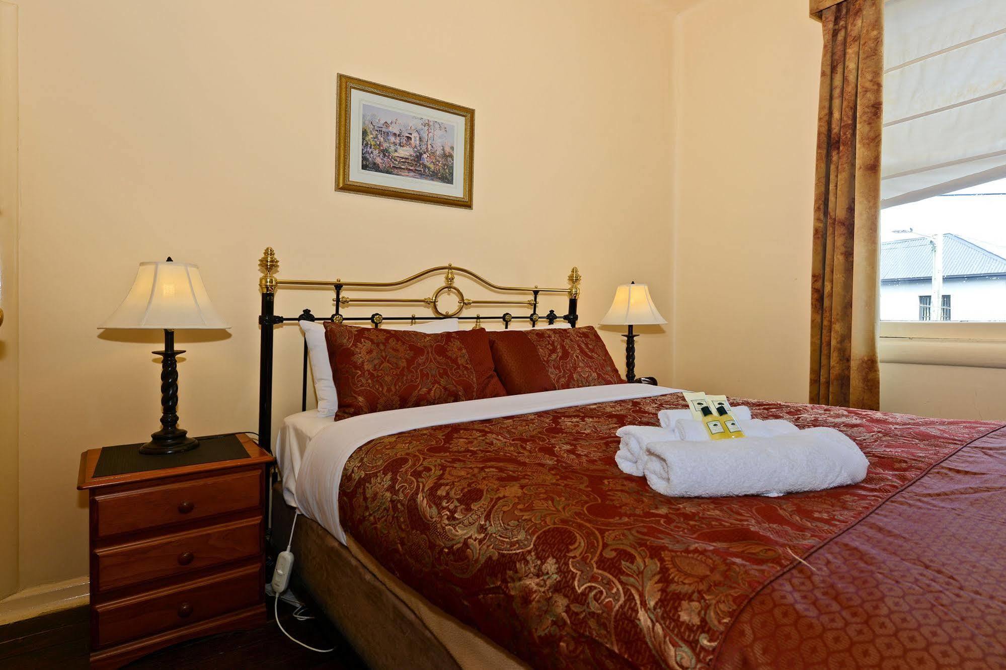 Edinburgh Gallery Bed & Breakfast Hobart Exterior photo